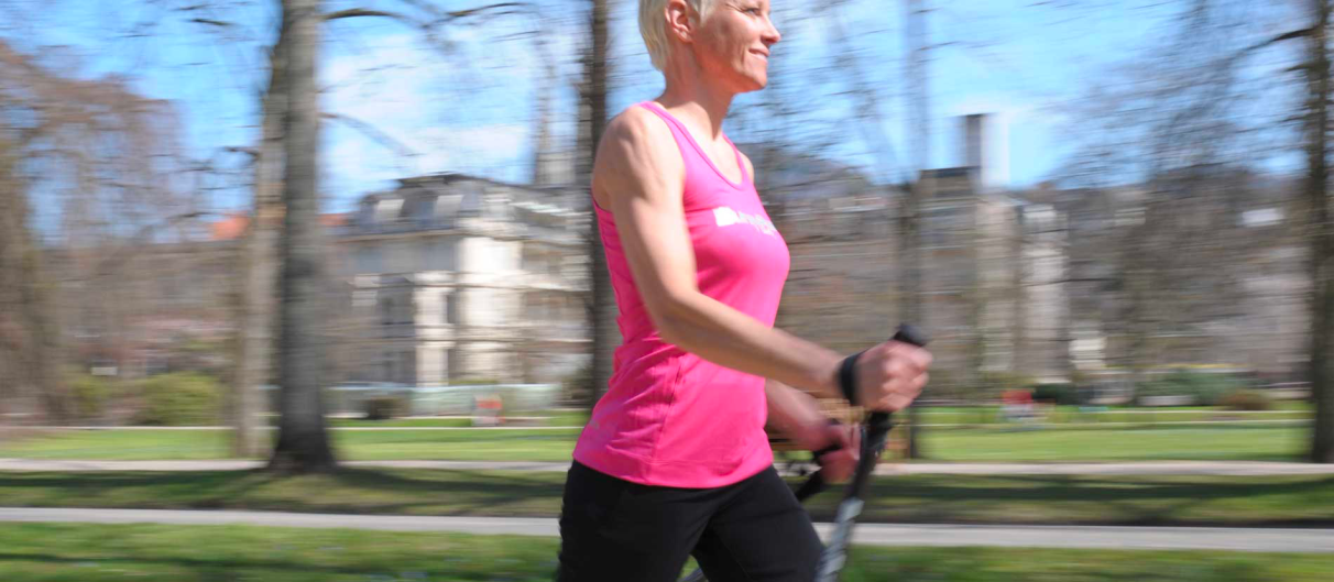 Conférence sur la marche santé avec bâtons dynamiques